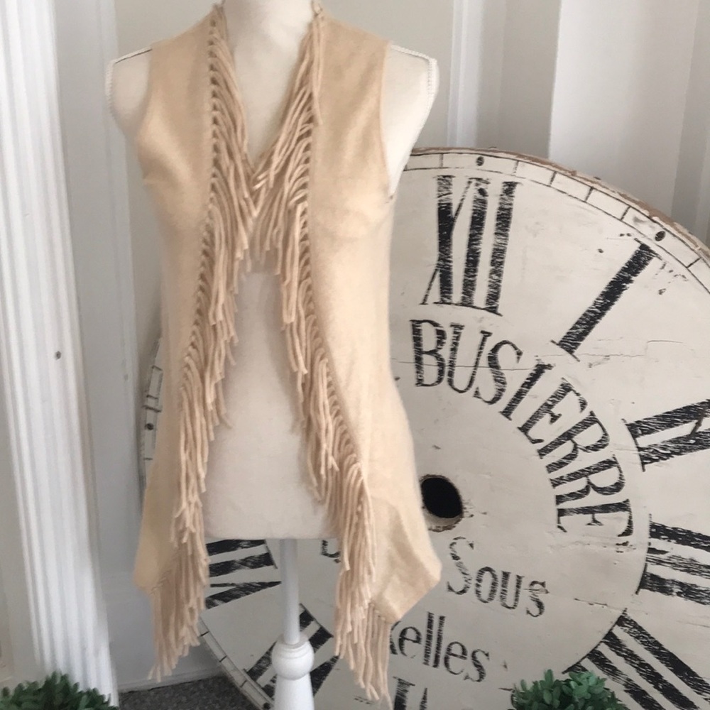 100% cashmere Minnie Rose fringed vest